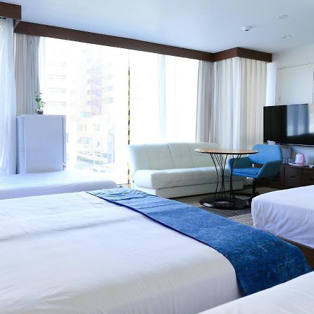 Sakuragawa Riverside Hotel - Vacation Stay 31893V Осака Экстерьер фото