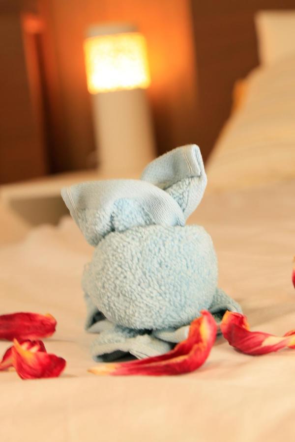Sakuragawa Riverside Hotel - Vacation Stay 31893V Осака Экстерьер фото